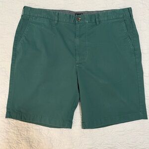 J. Crew Green Flat Front Shorts sz. 38 / 9” inseam